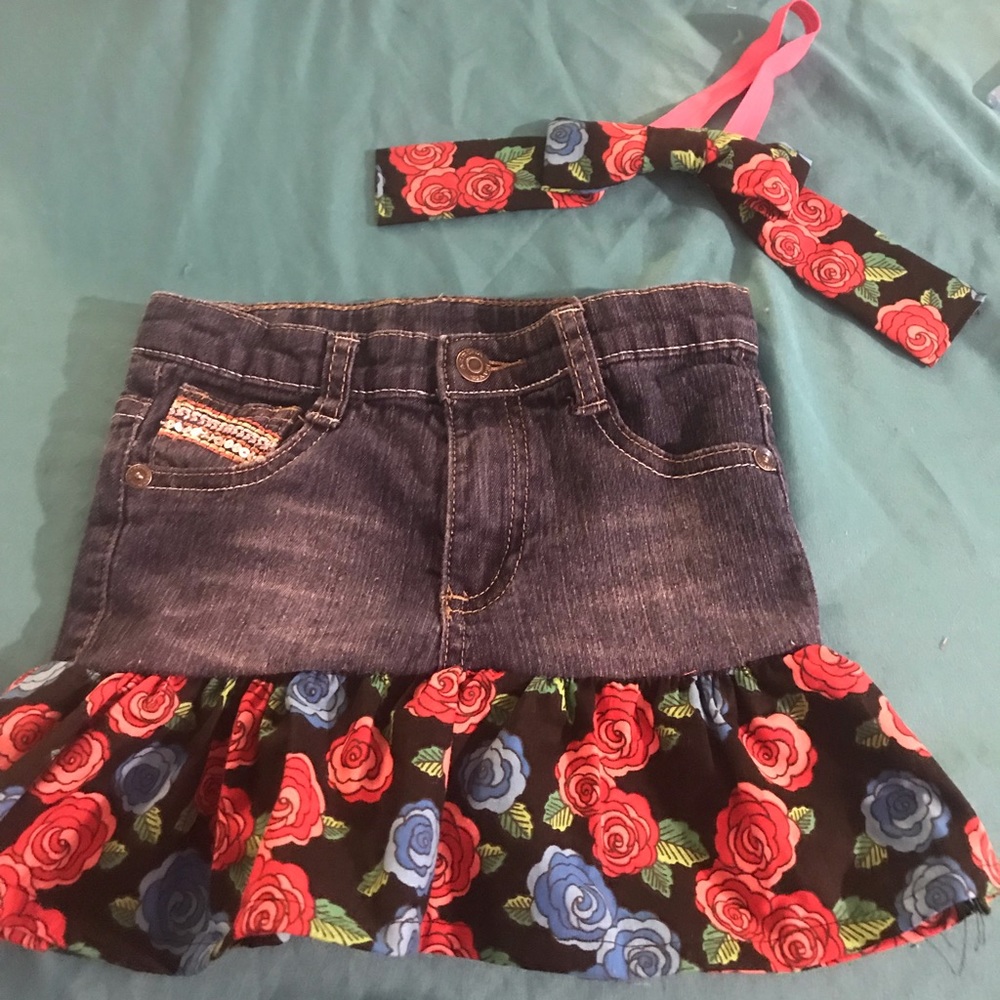 Refashioned jean skirt. UP0019